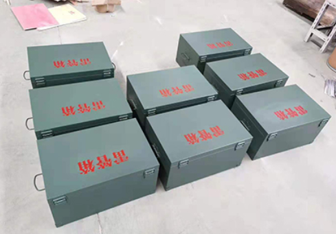 循化炸药箱和雷管箱一般是怎么存放的？