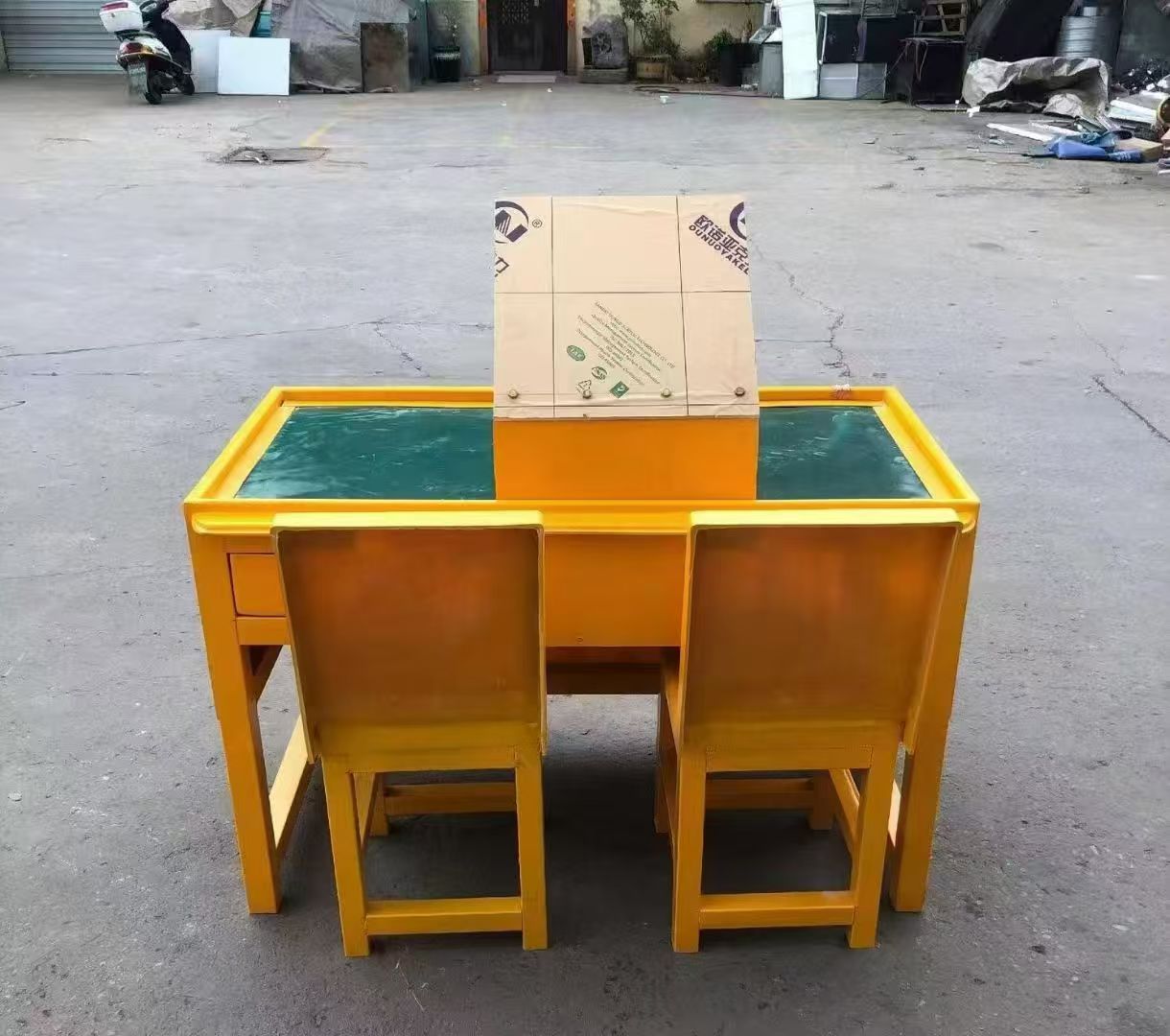 循化防静电导通桌井下煤矿火工品发放桌：危险品流转的安全守护者